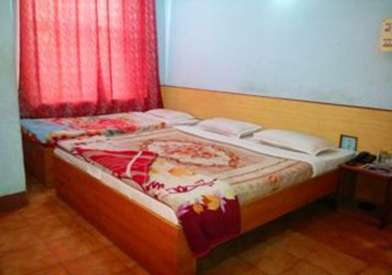 Hotel Brindavan Гувахати Екстериор снимка