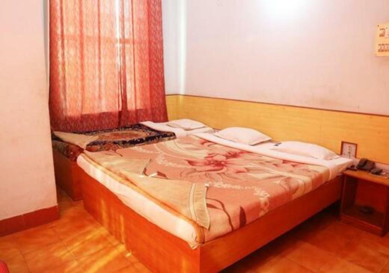 Hotel Brindavan Гувахати Екстериор снимка