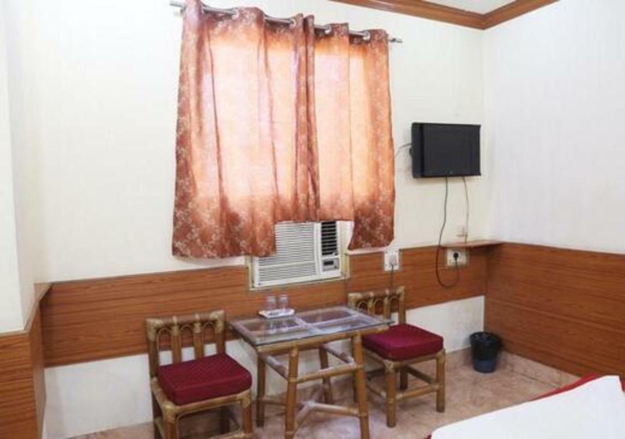 Hotel Brindavan Гувахати Екстериор снимка