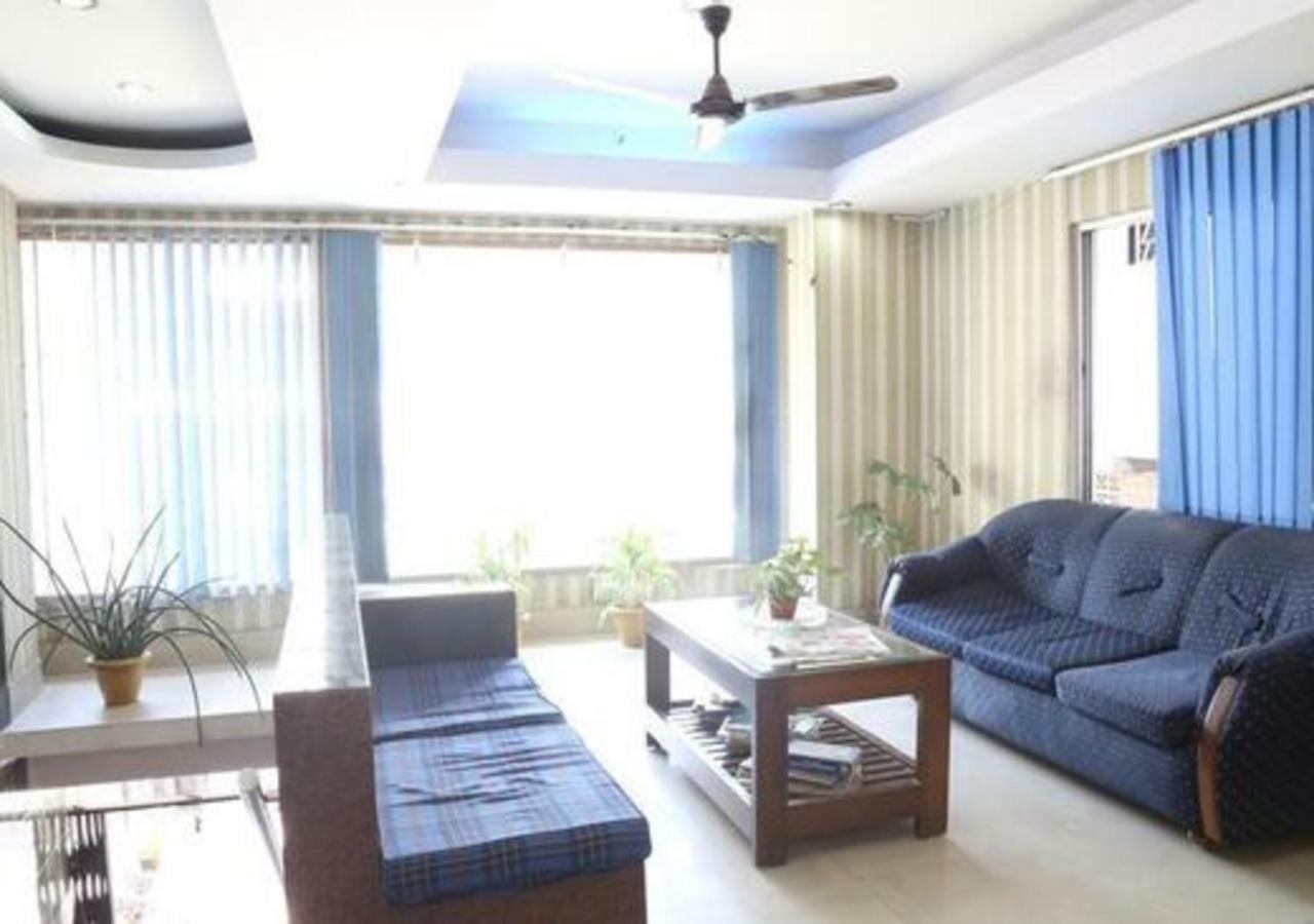Hotel Brindavan Гувахати Екстериор снимка